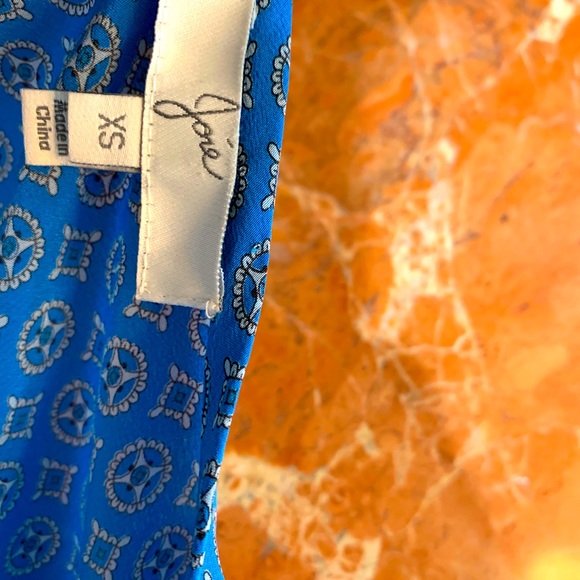 Joie silk medallion blouse - Picture 4 of 4